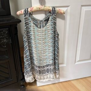 Sleeveless layered blouse